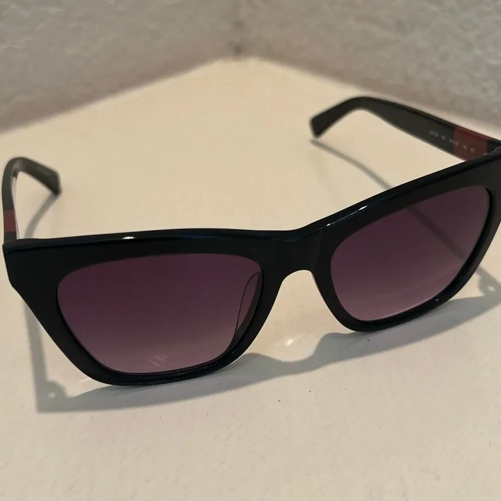 Longchamp Women's LO715S Cateye Frame Sunglasses Black Acetate Square Logo NWT